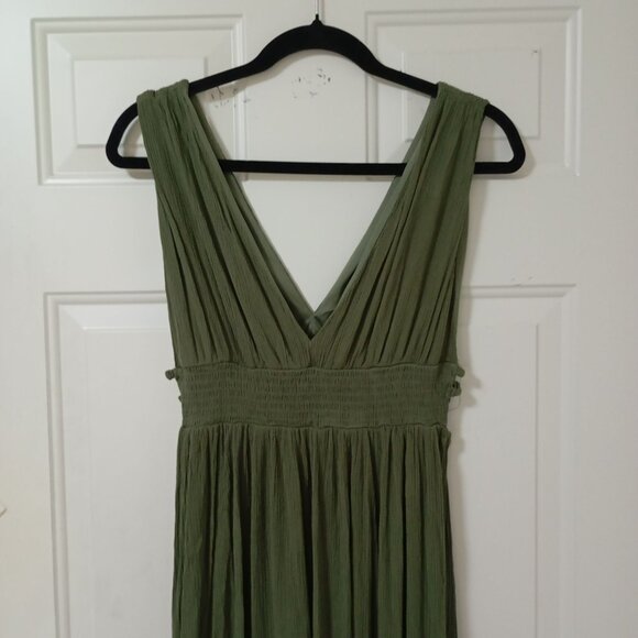 Just Found Maxi Dress XL Empire Court Olive Green V Neck With Smocked Waist - Picture 4 of 9